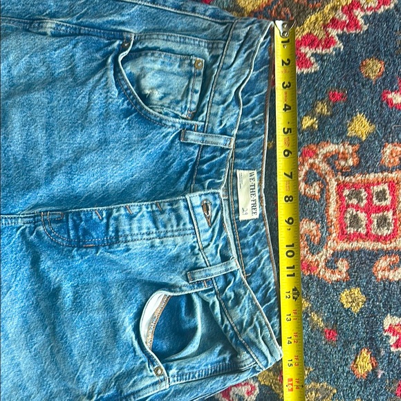 WE THE FREE FP Barrel Denim Jeans. Size 29 . Wore once /washed and I lost weight - Picture 6 of 8